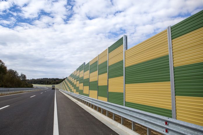 Why Singapore is Implementing Noise Barriers in Construction Zones - My ...